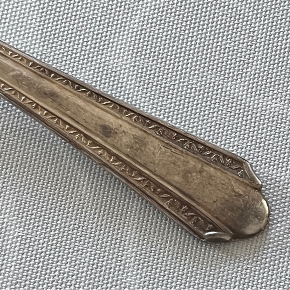 1932 Wm. A. Rogers A1 Plus Silver Plate seafood pickle Fork 6.5" Oneida Ltd. - Picture 7 of 11